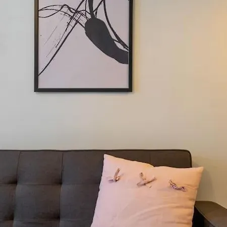 Charming 1br Retreat In Apartment